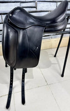 Load image into Gallery viewer, 17 1/2” MW +0.5 Amerigo Pinerolo Dressage Saddle - Black