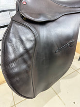 Load image into Gallery viewer, 17” Wide Jeffries Falcon English Event GP Saddle - Brown