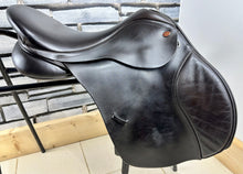 Load image into Gallery viewer, 17 1/2” MN Changeable Gullet Kent &amp; Masters GP Saddle - Brown