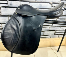 Load image into Gallery viewer, 16 1/2” Wide Ideal Saddlery Cob GP Saddle - Black - XW