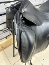 Load image into Gallery viewer, 17” Wide +2 1/2” Amerigo Vega Dressage Saddle - Black