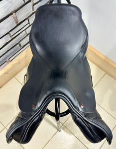 17 1/2” MW Albion Kontrol Jump  Saddle - Black