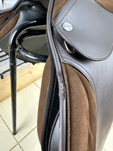 Load image into Gallery viewer, 16 1/2” W/XW Changeable Thorowgood Pony Club GP Saddle - Brown