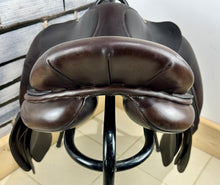 Load image into Gallery viewer, 17” XW Kruger WH/VSD Saddle - Brown