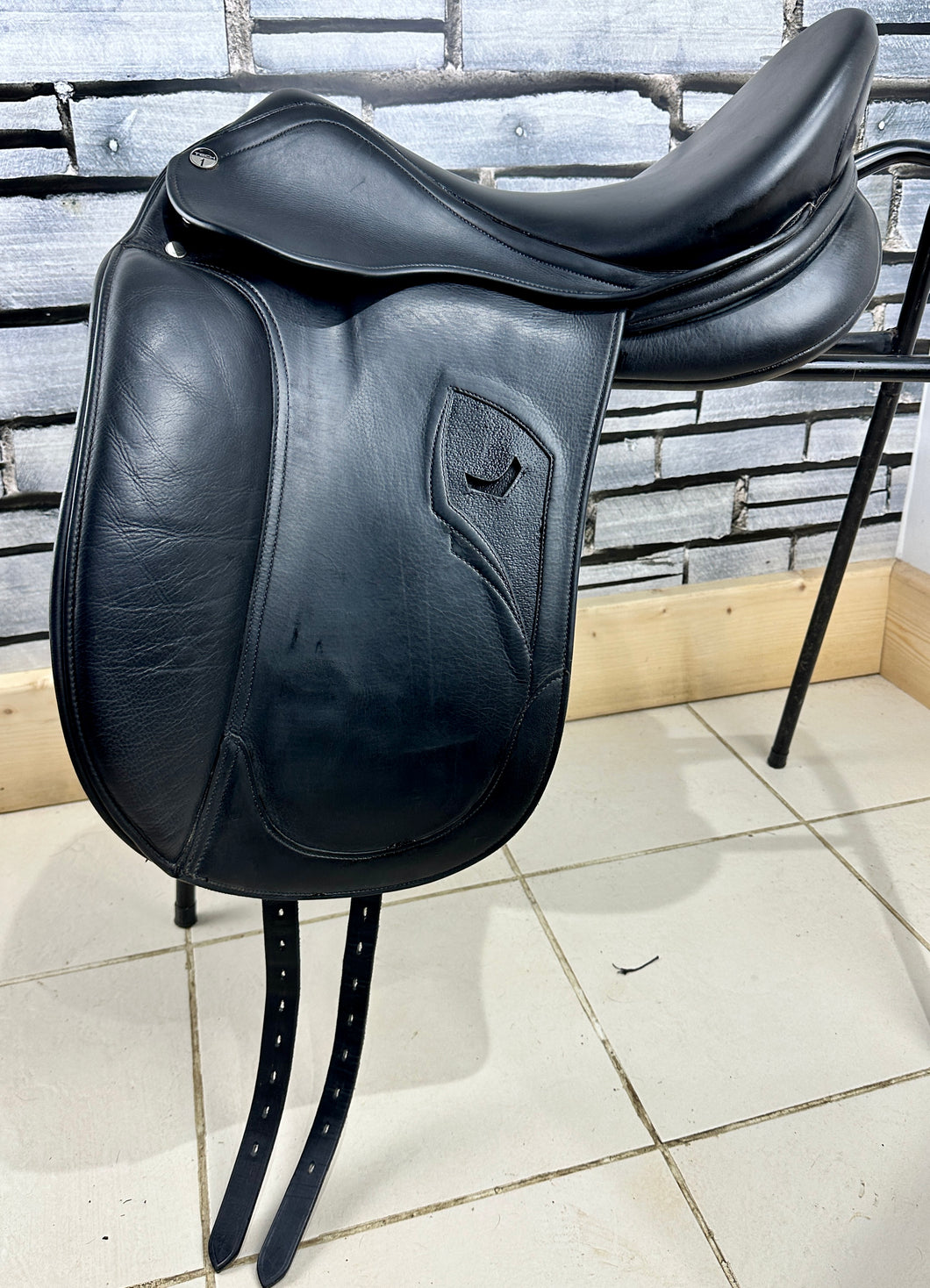 18” Wide Tech 1 Dressage Saddle - Black