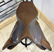 Load image into Gallery viewer, 16 1/2” W/XW Changeable Thorowgood Pony Club GP Saddle - Brown