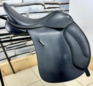 17” Changeable Gullet XW Wintec Wide Saddle - Black