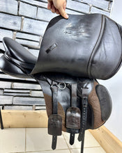 Load image into Gallery viewer, 17 1/2” MN Changeable Gullet Kent &amp; Masters GP Saddle - Brown