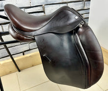 Load image into Gallery viewer, 17” XW Kruger WH/VSD Saddle - Brown