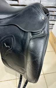 18” Wide Tech 1 Dressage Saddle - Black