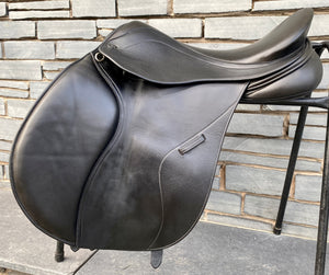 18” Changeable Gullet/Medium Discovery (Utopia) GP/Jump Saddle - Black