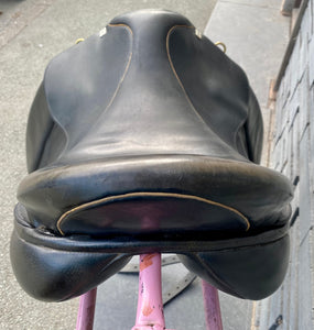 17” Medium Sue Carson Monoflap Dressage Saddle - Black