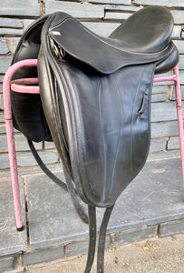 17” Medium Sue Carson Monoflap Dressage Saddle - Black