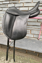 Load image into Gallery viewer, 17 1/2” MW Childeric DGP Dressage Saddle - Black